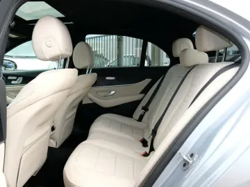 MERCEDES-BENZ E 400 d 4M AMG HUD Airmatic Standheizu&hellip;