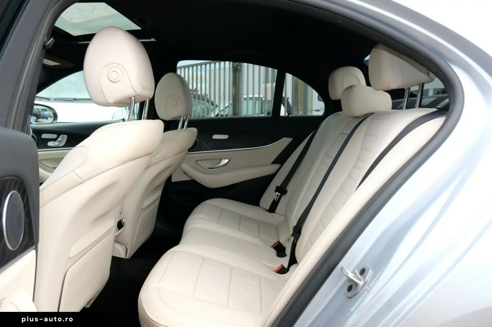 MERCEDES-BENZ E 400 d 4M AMG HUD Airmatic Standheizu&hellip;