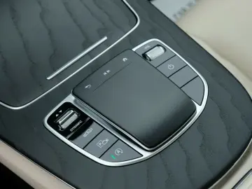 MERCEDES-BENZ E 400 d 4M AMG HUD Airmatic Standheizu&hellip;