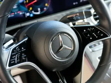 MERCEDES-BENZ E 400 d 4M AMG HUD Airmatic Standheizu&hellip;