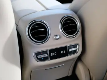 MERCEDES-BENZ E 400 d 4M AMG HUD Airmatic Standheizu&hellip;