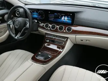 MERCEDES-BENZ E 300d 4M AMG MASSAGE PANO BURM MULTIBEAM 360