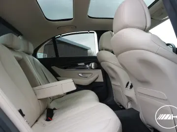 MERCEDES-BENZ E 300d 4M AMG MASSAGE PANO BURM MULTIBEAM 360
