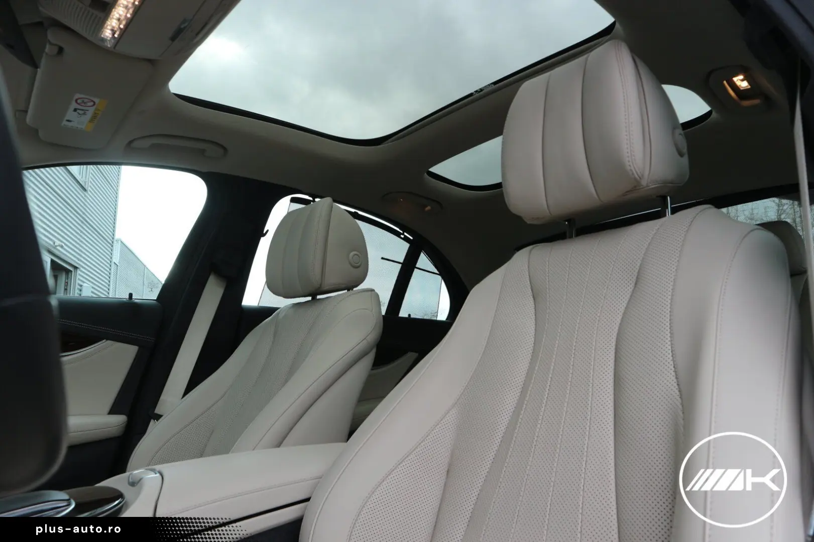 MERCEDES-BENZ E 300d 4M AMG MASSAGE PANO BURM MULTIBEAM 360