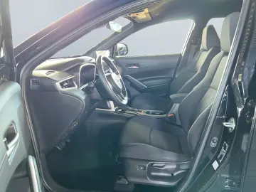 TOYOTA Corolla Cross Hybrid 2.0 4x4 Team D  LED CAM SHZ