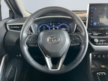TOYOTA Corolla Cross Hybrid 2.0 4x4 Team D  LED CAM SHZ