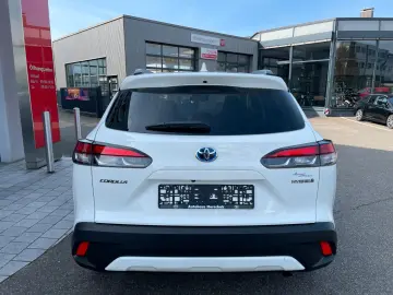 TOYOTA Corolla Cross Hybrid AWD Team Deutschland