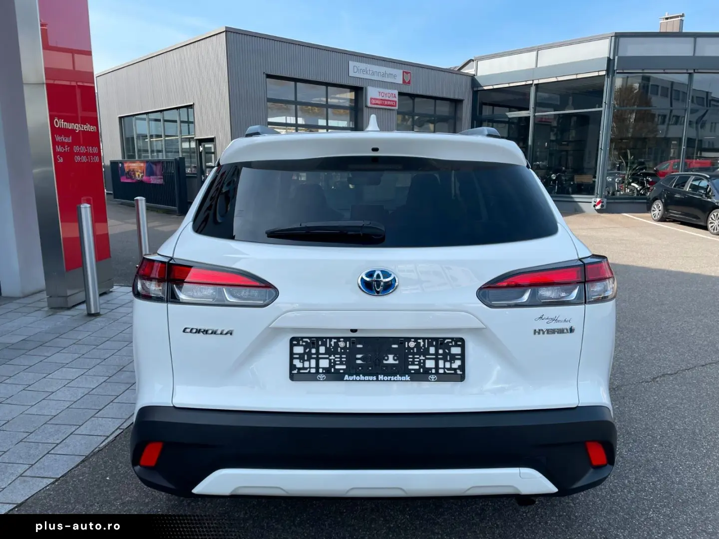 TOYOTA Corolla Cross Hybrid AWD Team Deutschland