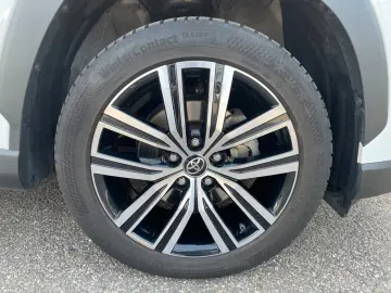 TOYOTA Corolla Cross Hybrid AWD Team Deutschland