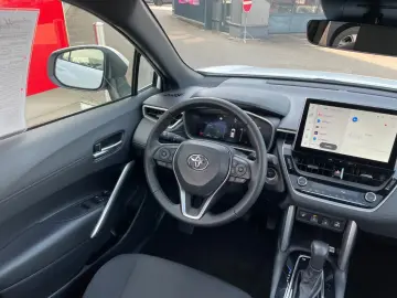 TOYOTA Corolla Cross Hybrid AWD Team Deutschland