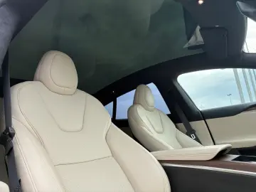 TESLA Model S Long Range Luftfederung Panorama 360 Kam