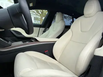 TESLA Model S Long Range Luftfederung Panorama 360 Kam