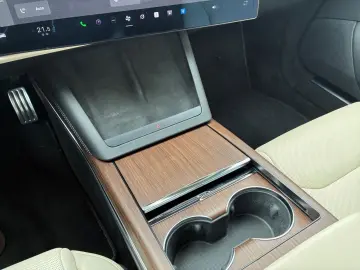 TESLA Model S Long Range Luftfederung Panorama 360 Kam