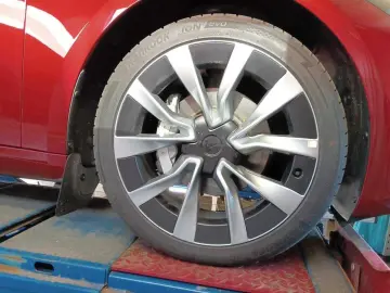 TESLA Model 3 Long Range Dual AWD