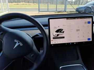 TESLA Model 3 Dual AWD Performance 393 20  Autopilot 3