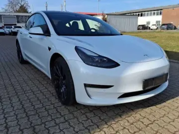 TESLA Model 3 Dual AWD Performance 393 20  Autopilot 3