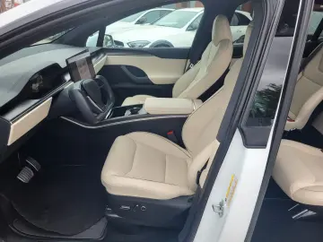 TESLA Model X Plaid 750 KW Full-Self-Drive Anhängerkup