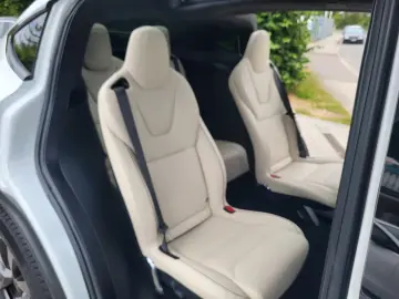 TESLA Model X Plaid 750 KW Full-Self-Drive Anhängerkup