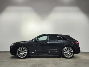AUDI Q8 55 TFSI Q. 2x S Line Black RS-Sitz B&O Hud 23