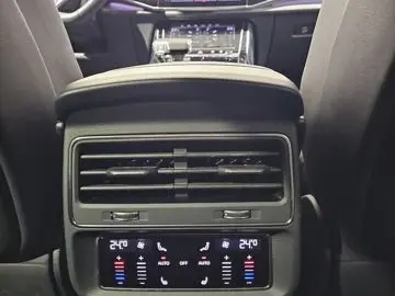 AUDI Q8 55 TFSI Q. 2x S Line Black RS-Sitz B&O Hud 23