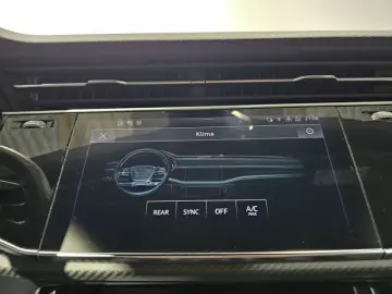AUDI Q8 55 TFSI Q. 2x S Line Black RS-Sitz B&O Hud 23