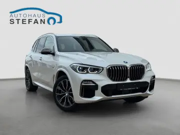 BMW X5 M50i Sportaut. 360  Laser HuD PANO SoftClose