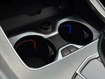 BMW X5 M50i Sportaut. 360  Laser HuD PANO SoftClose