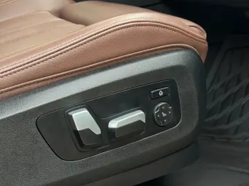 BMW X5 M50i Sportaut. 360  Laser HuD PANO SoftClose