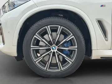 BMW X5 M50i Sportaut. 360  Laser HuD PANO SoftClose