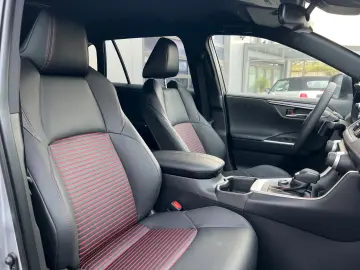 TOYOTA RAV 4 2.5 PlugIn Hybrid 4x4 Style VOLL 2024er