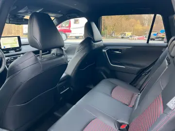 TOYOTA RAV 4 2.5 PlugIn Hybrid 4x4 Style VOLL 2024er