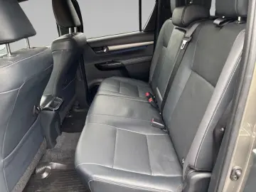 TOYOTA HiLux 4x4 Double Cab Invincible Hardtop   AHK
