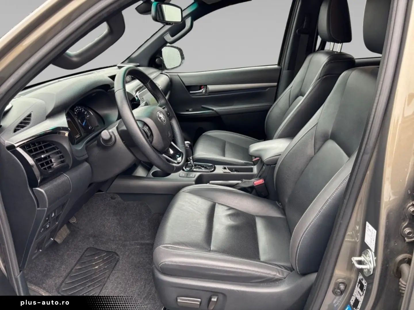 TOYOTA HiLux 4x4 Double Cab Invincible Hardtop   AHK