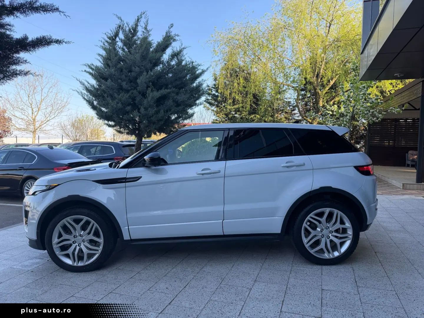 Land-Rover Range-Rover-Evoque