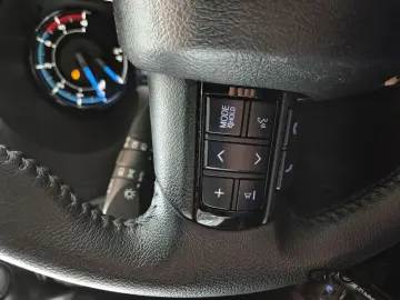 TOYOTA Hilux DC Invincible   AHK   JBL   Rollo   Garant