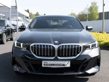 BMW 520d xDrive M-Sport AHK STANDHZ HUD 360  LED ACC