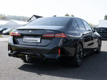 BMW 520d xDrive M-Sport AHK STANDHZ HUD 360  LED ACC