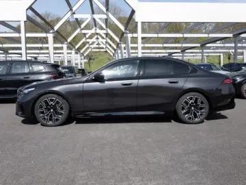 BMW 520d xDrive M-Sport AHK STANDHZ HUD 360  LED ACC