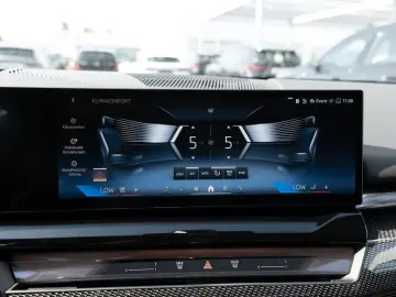 BMW 520d xDrive M-Sport AHK STANDHZ HUD 360  LED ACC