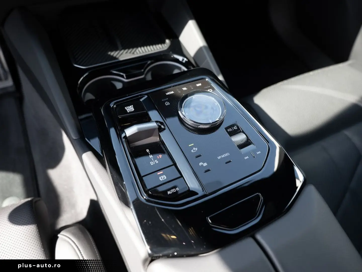BMW 520d xDrive M-Sport AHK STANDHZ HUD 360  LED ACC