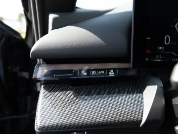BMW 520d xDrive M-Sport AHK STANDHZ HUD 360  LED ACC
