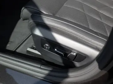 BMW 520d xDrive M-Sport AHK STANDHZ HUD 360  LED ACC