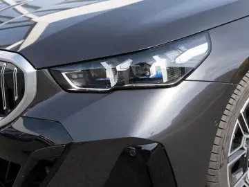 BMW 520d xDrive M-Sport AHK STANDHZ HUD 360  LED ACC