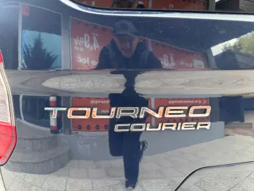 Ford Tourneo-Courier