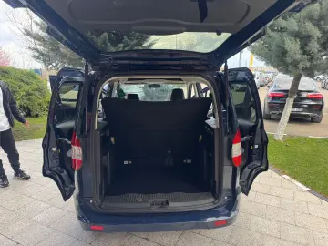 Ford Tourneo-Courier