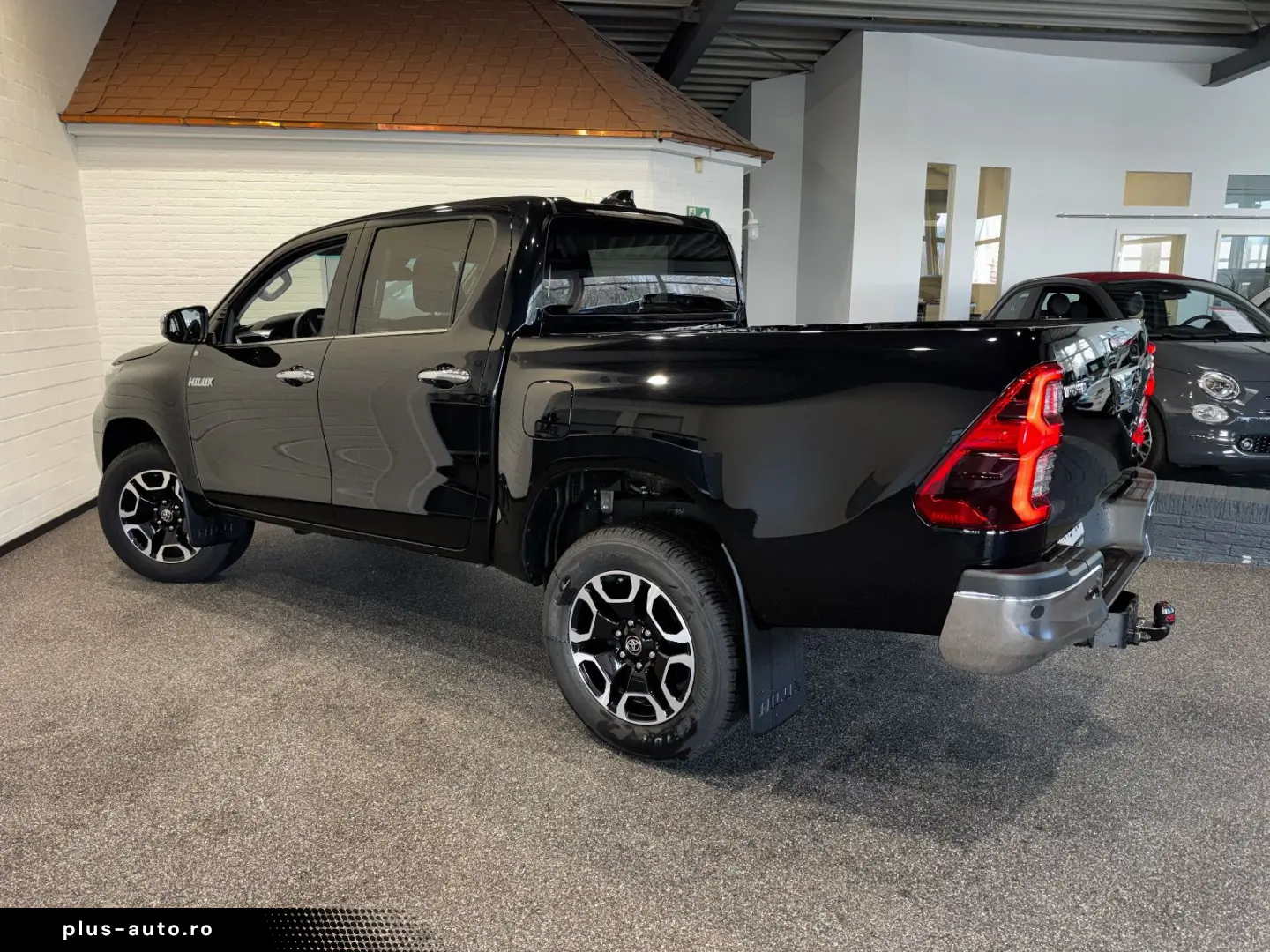 TOYOTA Hilux Double Cab Executive 2.8D 4x4 AHK 3.500 KG