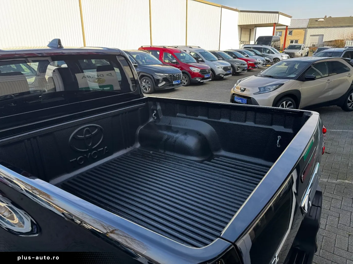 TOYOTA Hilux Double Cab Executive 2.8D 4x4 AHK 3.500 KG