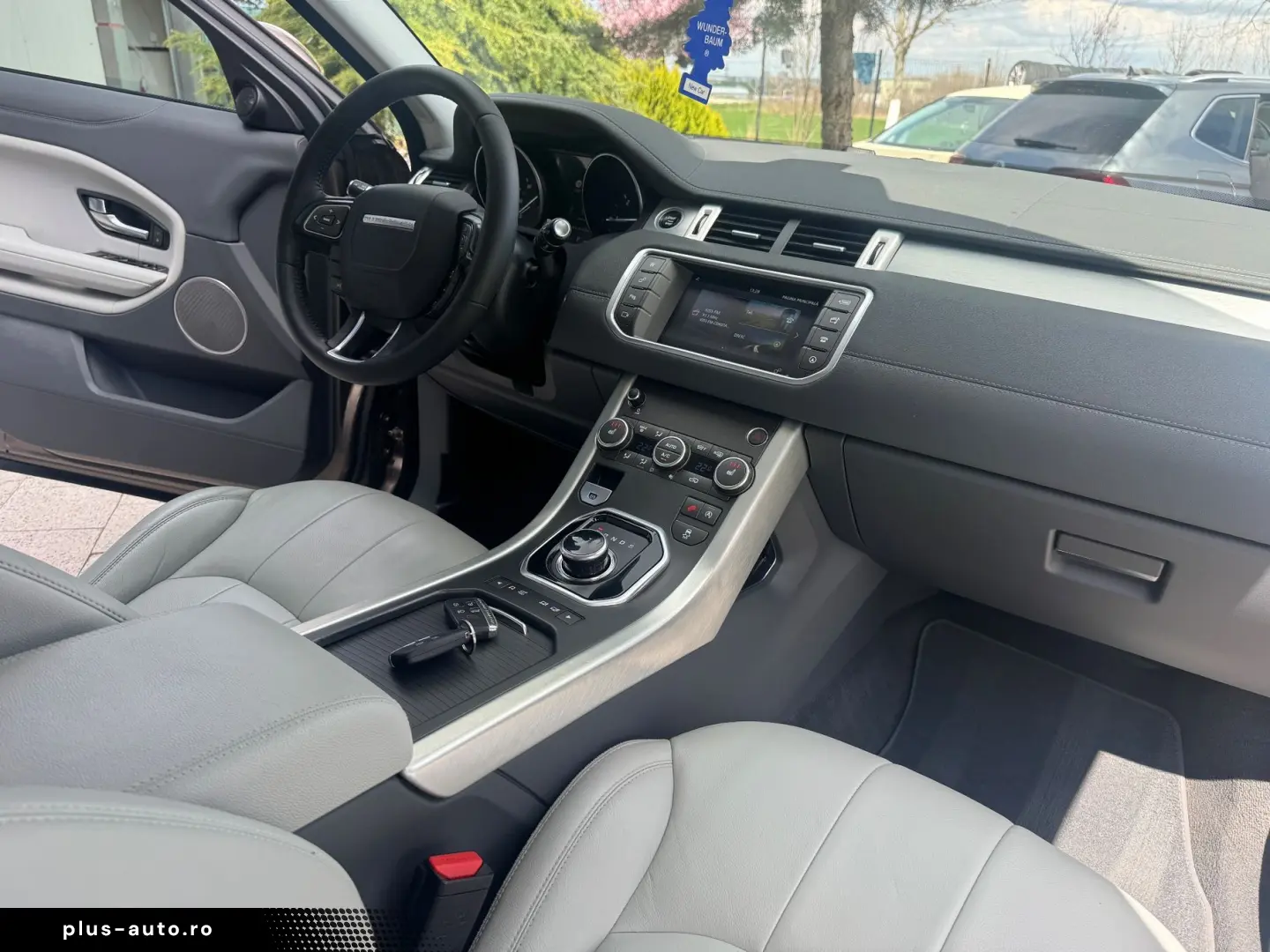 Land-Rover Range-Rover-Evoque