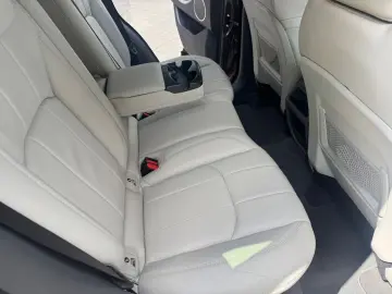 Land-Rover Range-Rover-Evoque