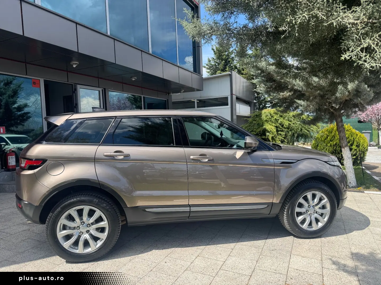 Land-Rover Range-Rover-Evoque
